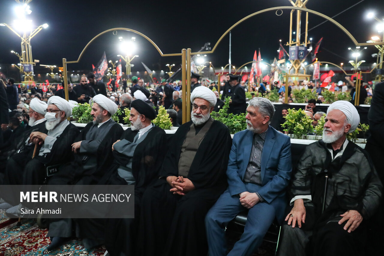 مراسم بزرگداشت چهلم رهبر شهید انقلاب