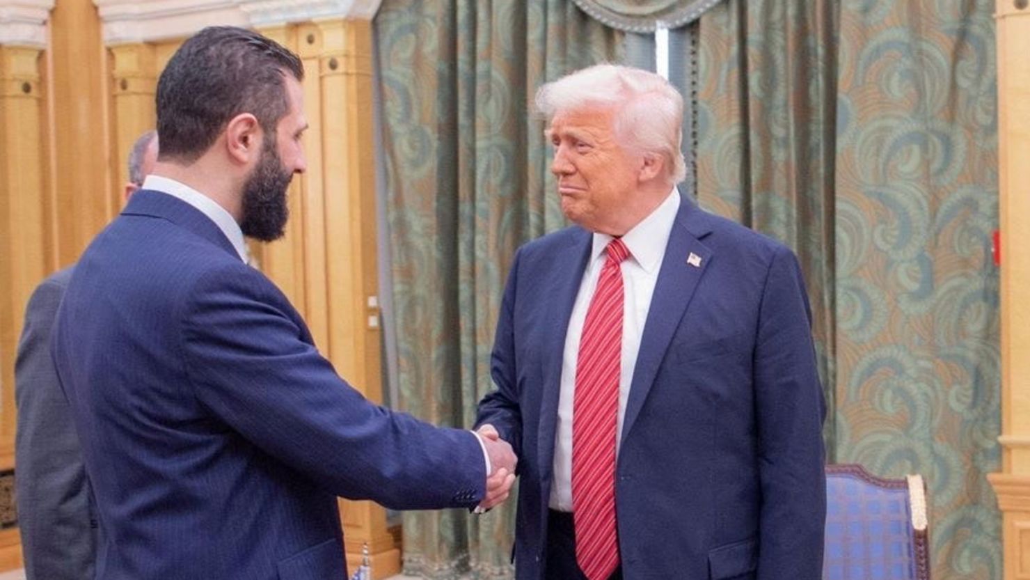 03-2025-05-14t084614z-941002951-rc2kheapb9yi-rtrmadp-3-usa-trump-gulf-syria