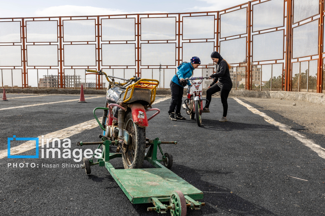 موتورسواری زنان