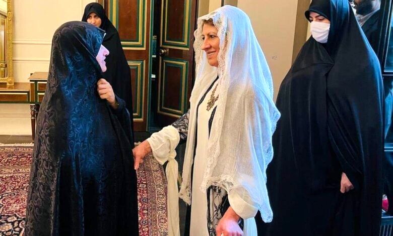 پوشش همسر رئیس جمهور عراق در دیدار با جمیله علم الهدی + تصاویر 2