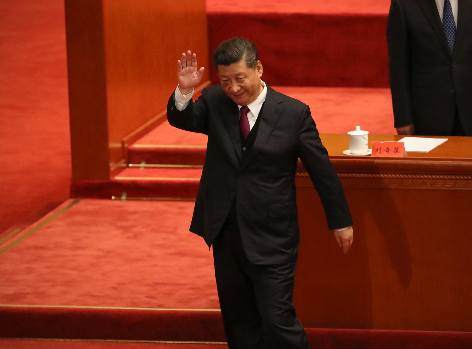 بازی «شی» با ایدئولوژی / ترفند چین برای رهایی از بحران اقتصادی 3