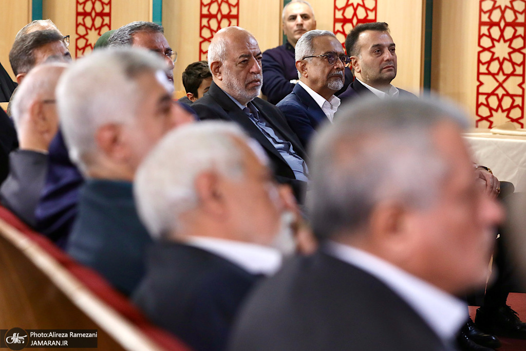 رونمایی از کتاب اسحاق جهانگیری