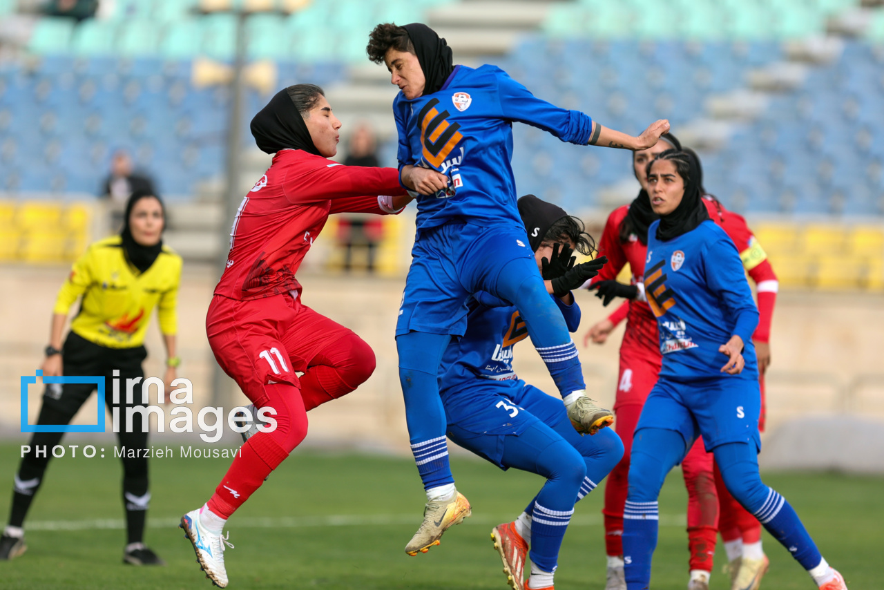 فوتبال دختران