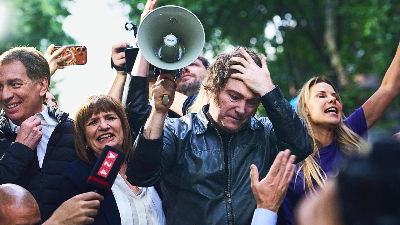 خطرناک‌ترین لحظه سرنوشت خاویر میلی | تله ارزی زیر پای لیبرتارین‌ها را خالی می‌کند؟ 3