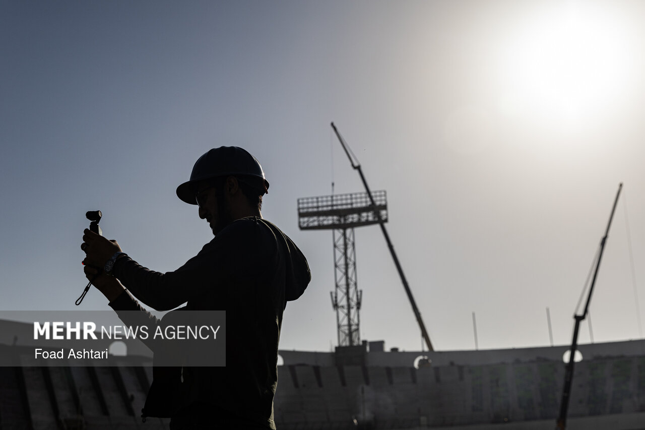 تعمیر ورزشگاه آزادی