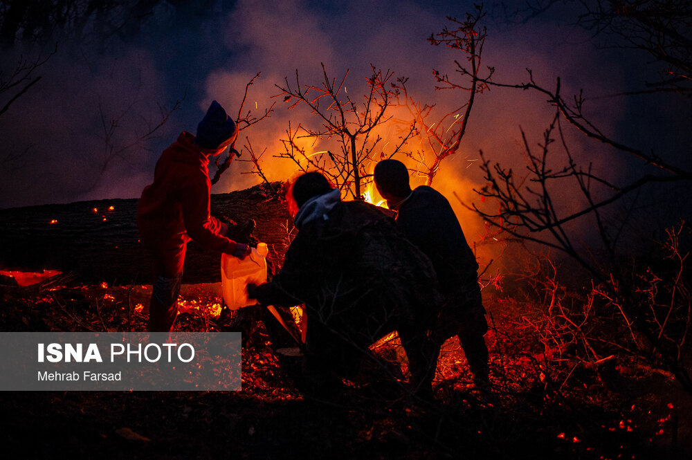 تصاویر | نبرد الیت با شعله‌ها 13