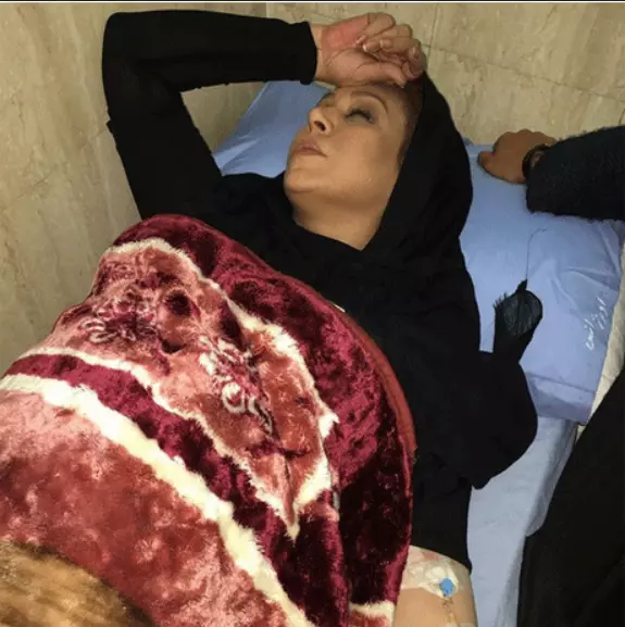 عکسی بسیار تلخ و دردآور از نسرین مقانلو بازیگر ایرانی بر روی تخت بیمارستان با حال و روزی بد منتشر شد.