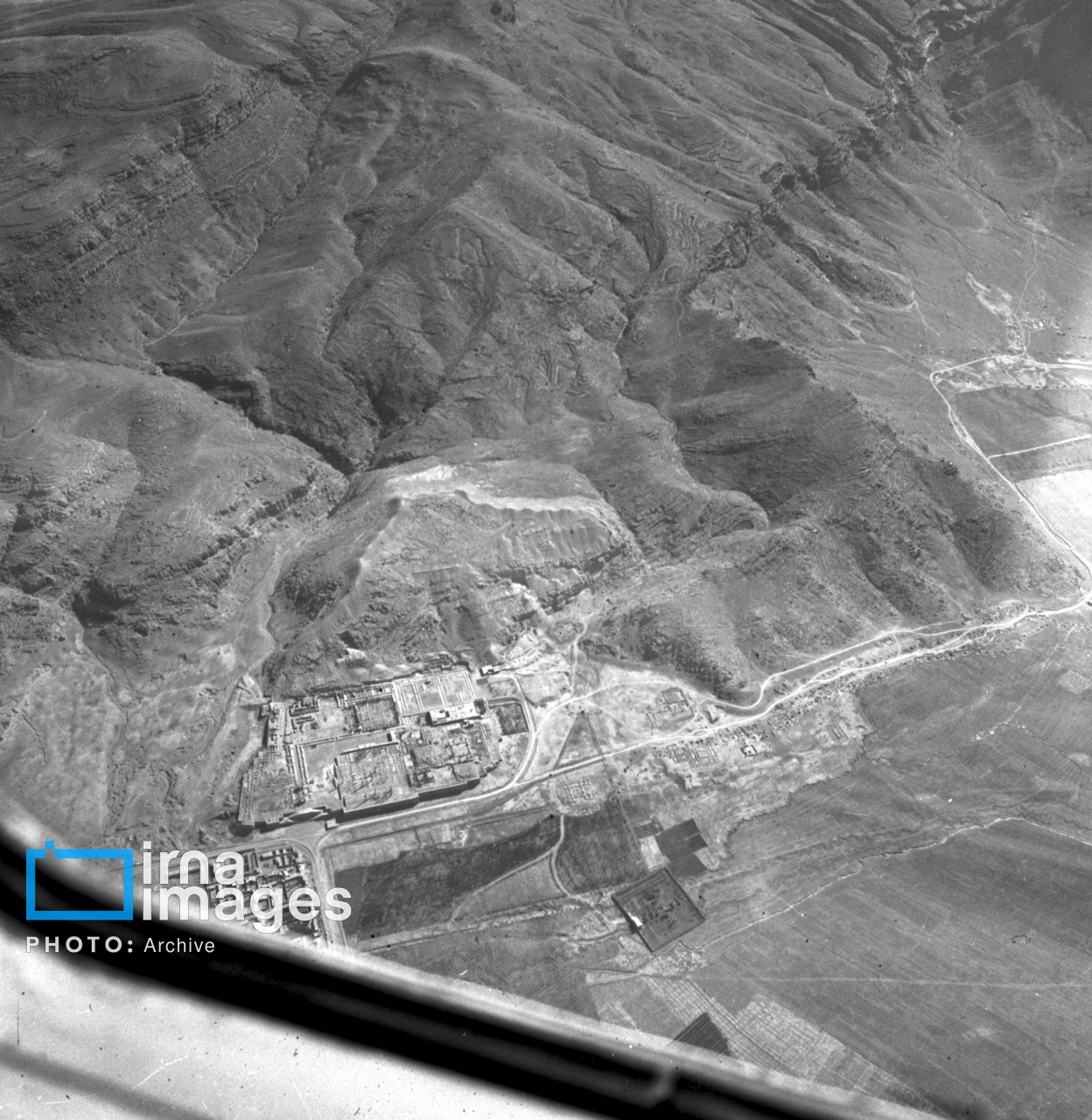 تحت جمشید در دهه 40 