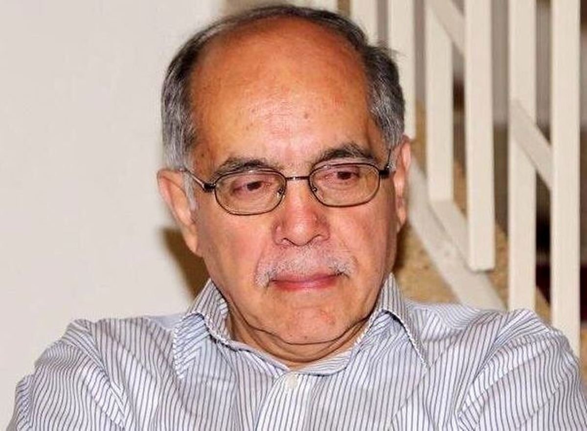 کوروش احمدی