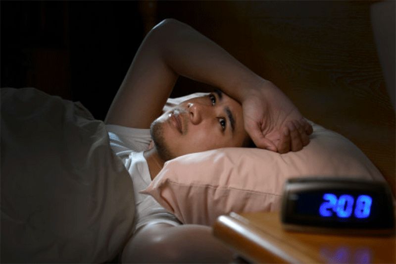 ۵ عادت بدی که باعث بی‌خوابی می‌شود
