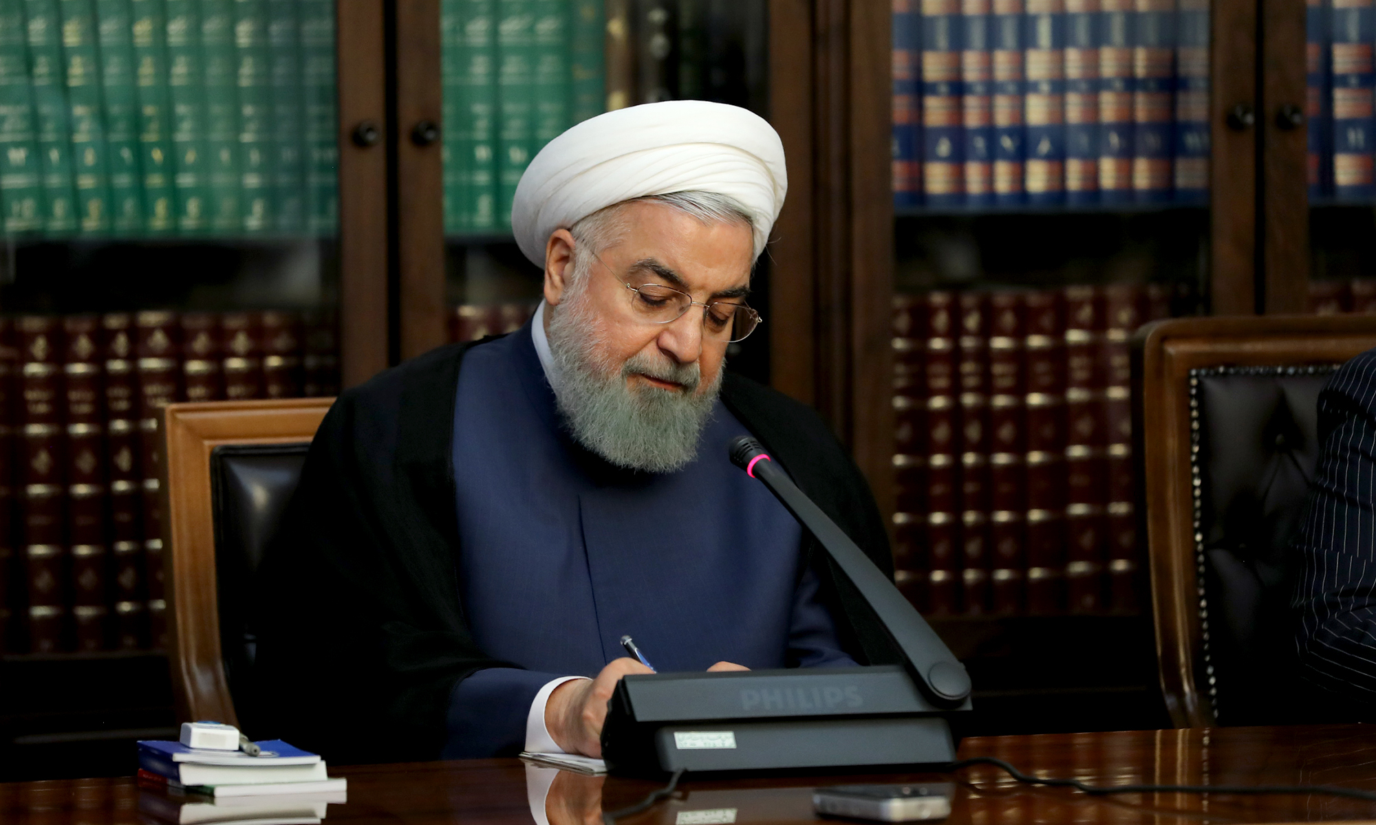 دیدار روحانی با اعضای فراکسیون امید