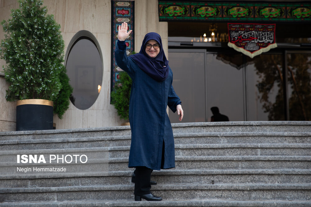 از بودجه یک هزار میلیارد تومانی برای اسکان موقت آسیب دیدگان جنگ تا مسئولیت شهرداری در بازسازی ها در گپوگفت با سخنگوی دولت 4