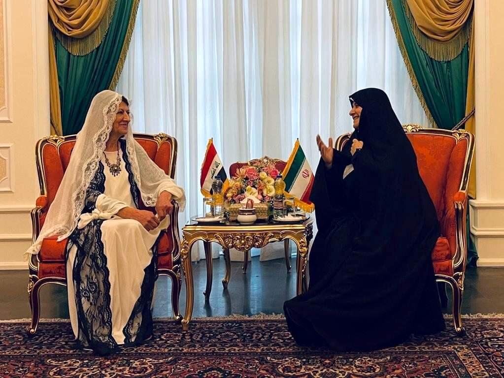 پوشش همسر رئیس جمهور عراق در دیدار با جمیله علم الهدی + تصاویر 4
