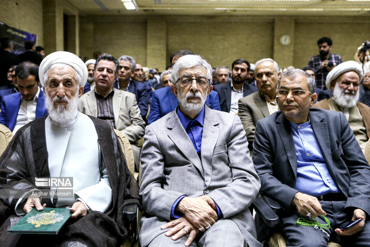 غیبت معنادار محمود احمدی‌نژاد در مراسم ترحیم معاون اولش + عکس 6