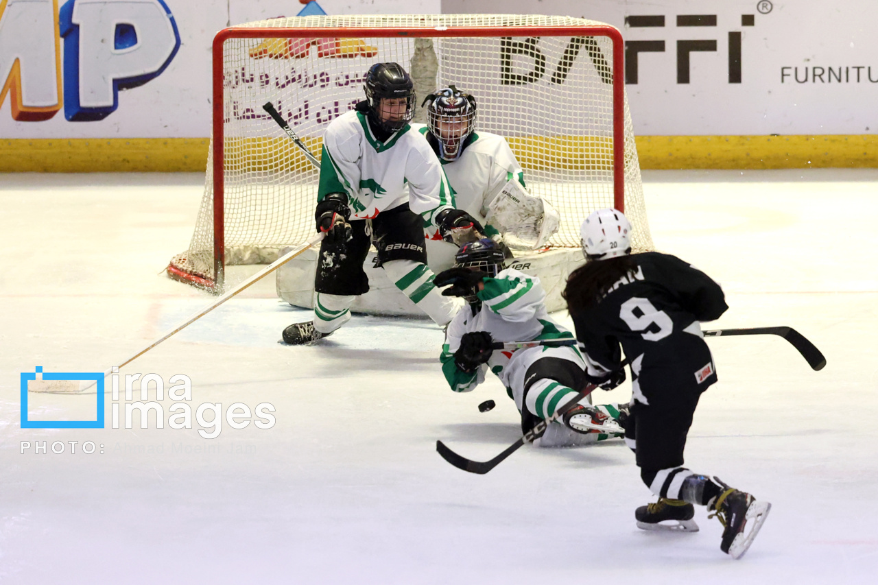 هاکی روی یخ دختران