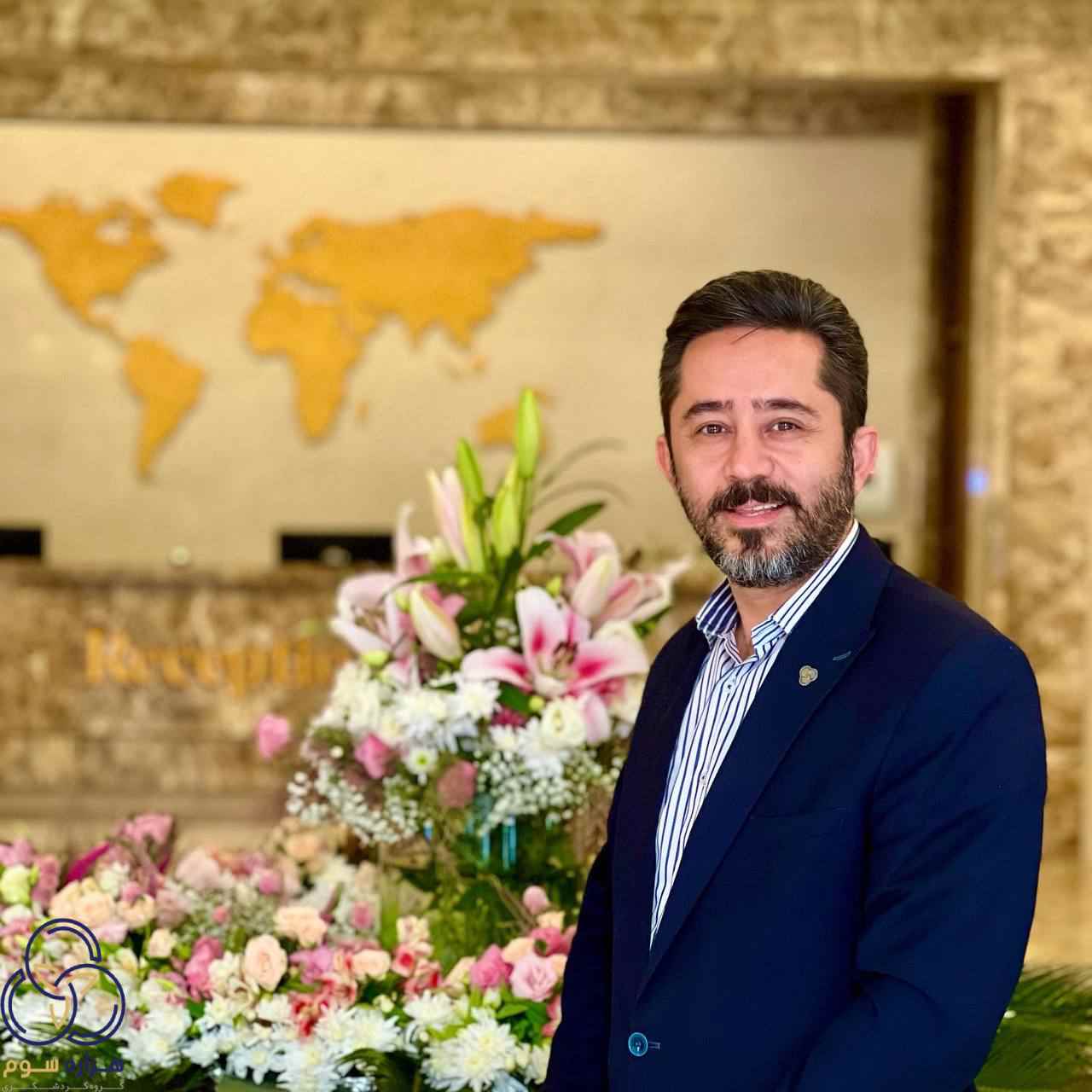 دکتر-تاوتلی-و-گردشگری
