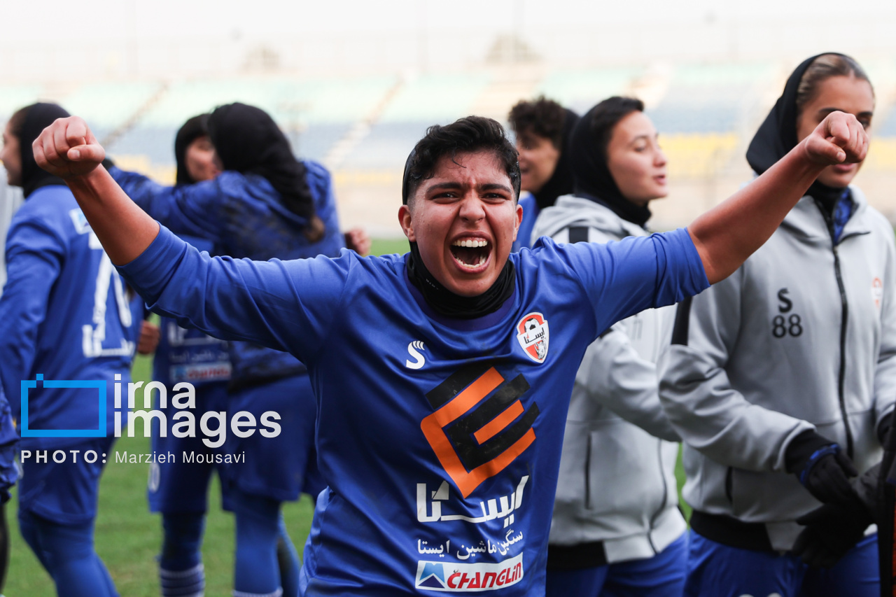 فوتبال دختران