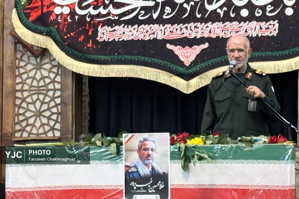 تصاویری از تشییع باشکوه سردار شهید غیب پرور 6