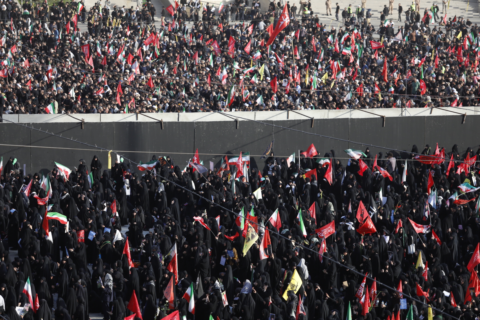 مراسم تشییع پیکر رهبر انقلاب