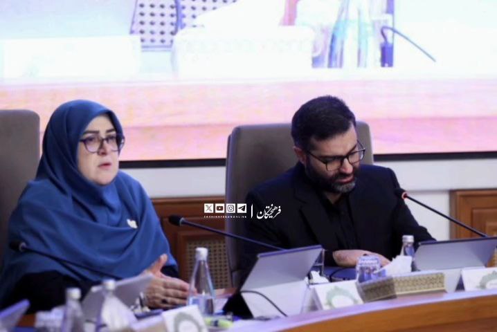 اولین عکس از سقاب اصفهانی در هیات دولت بعد از فوت همسر و دخترش 2