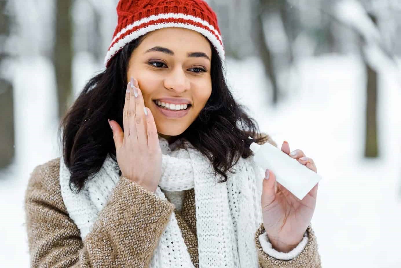 پیشنهادهای خانومی برای مراقبت از انواع پوست در فصل زمستان 1402 2