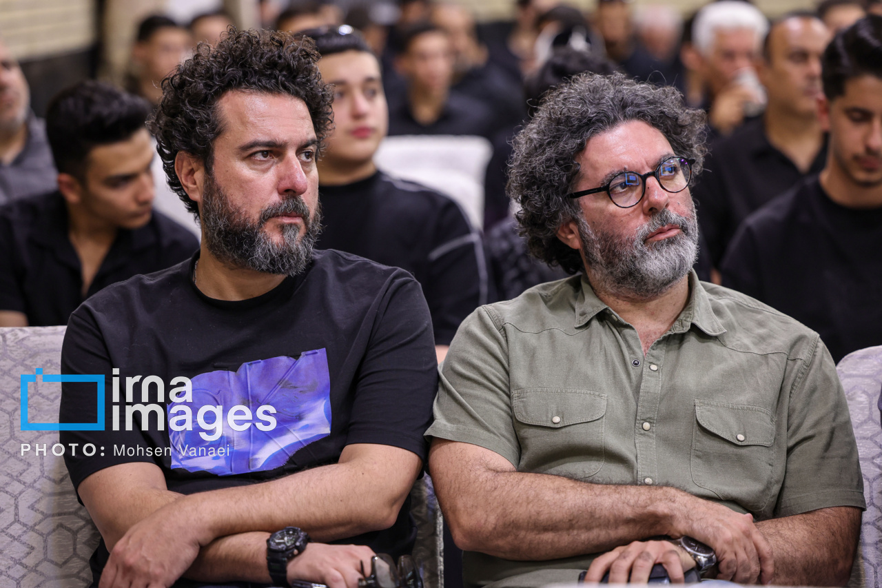 تصاویر | همدردی بازیگران با محسن تنابنده در مراسم بزرگداشت برادرزادهاش 3