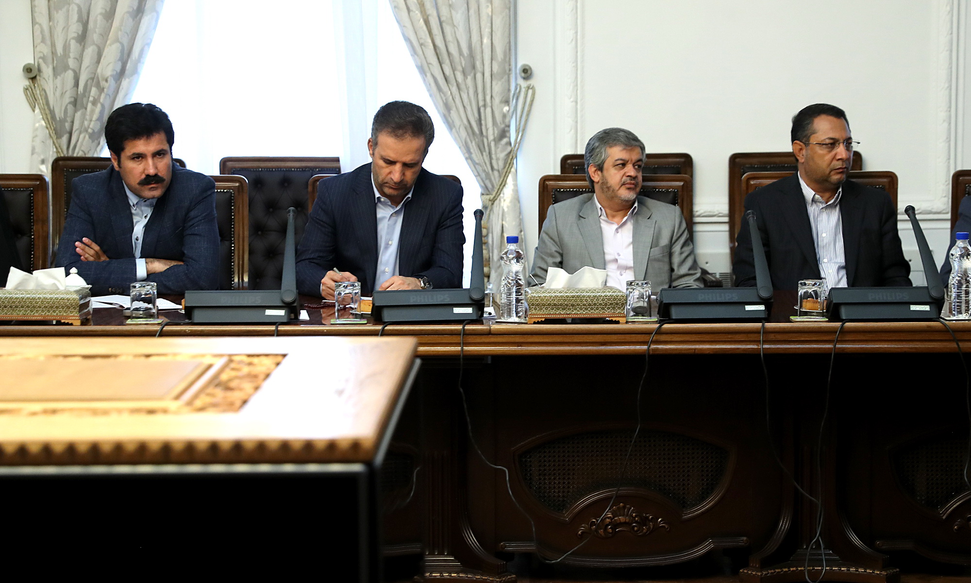 دیدار روحانی با اعضای فراکسیون امید
