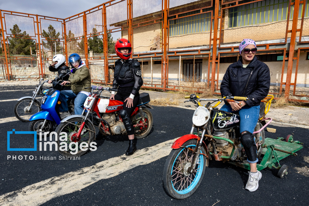 موتورسواری زنان