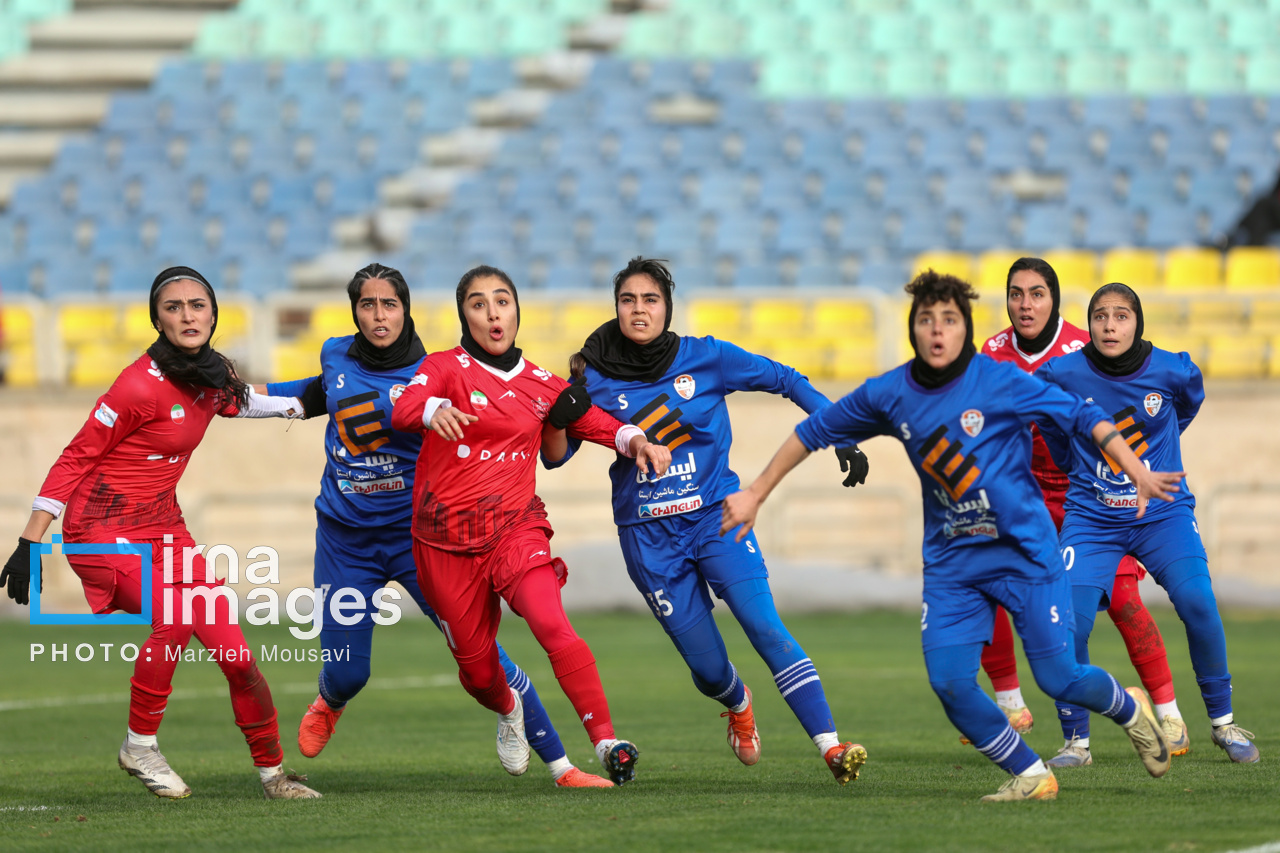 فوتبال دختران