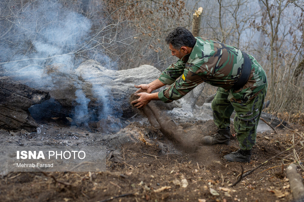 تصاویر | نبرد الیت با شعله‌ها 8