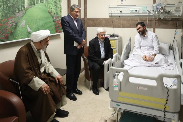 عیادت عارف از سقاب اصفهانی / کدام یک از مقامات دولتی حضور داشتند؟ + عکس 2