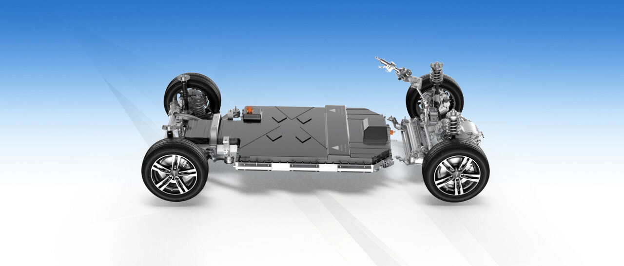 یک خودروی تماما برقی در راه ایران/دایون M۱ در خیابانهای تهران دیده میشود/عکس