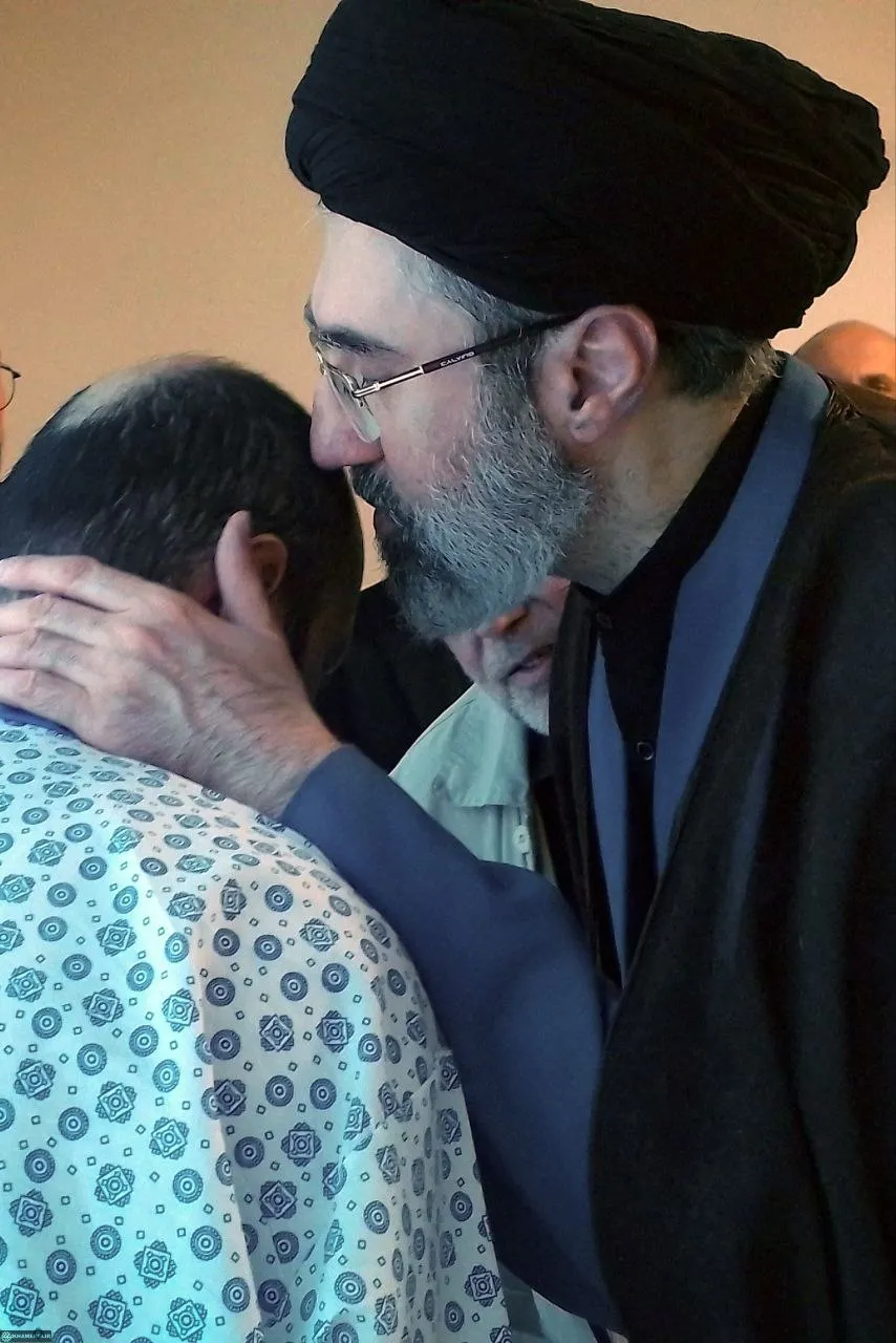 دیدار آیت‌الله سیدمجتبی خامنه‌ای با جانبازان حزب‌الله لبنان