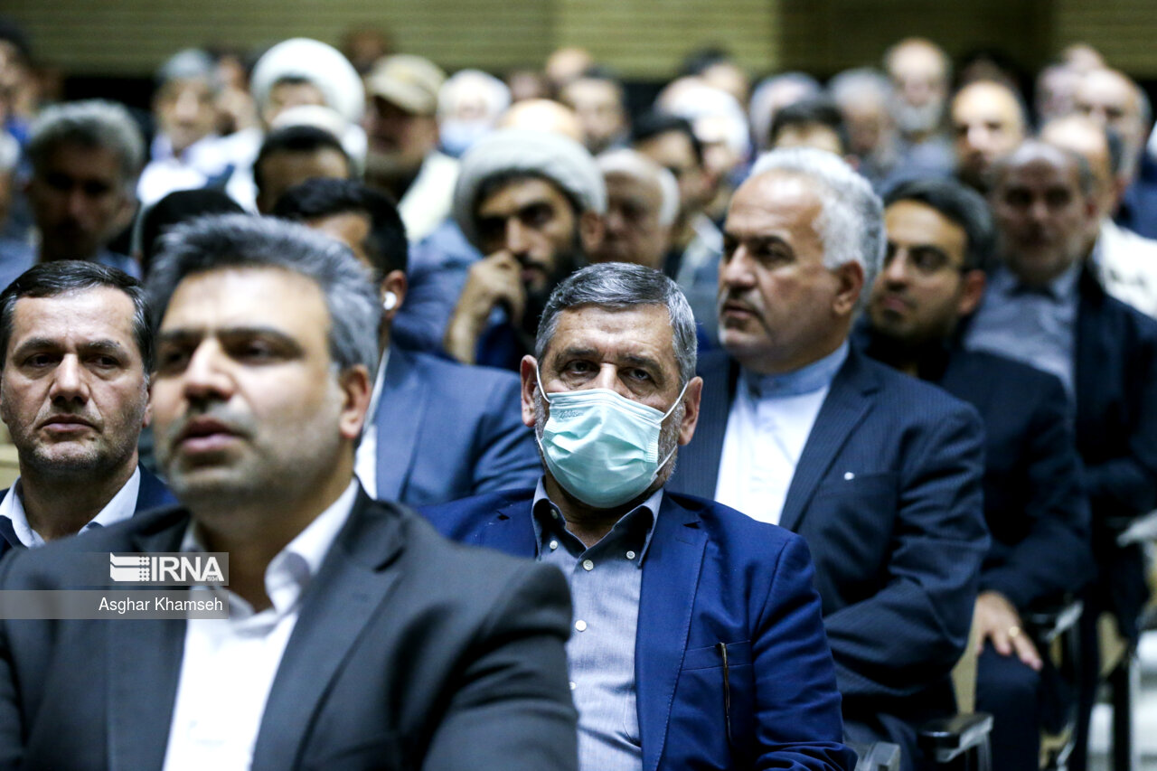 غیبت معنادار محمود احمدی‌نژاد در مراسم ترحیم معاون اولش + عکس 3