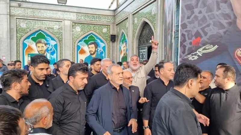 پزشکیان در مراسم شهدای خاتمالانبیاء (ص) + عکس 2