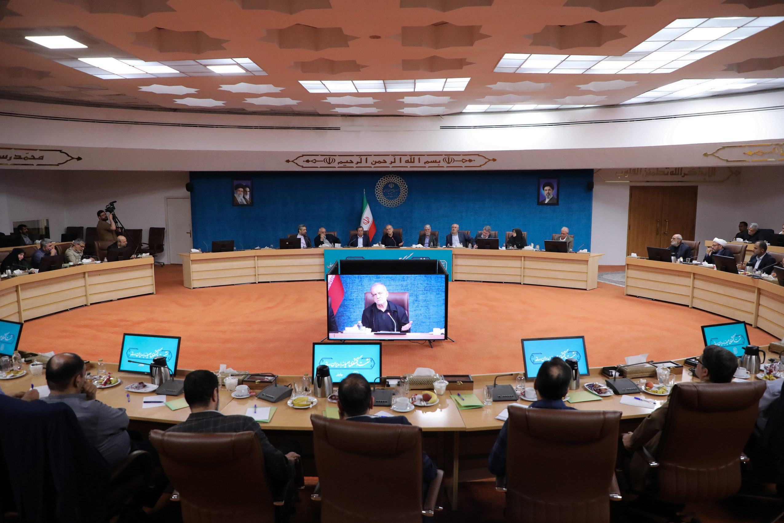 نشست صمیمی با مدیران رسانه‌ها