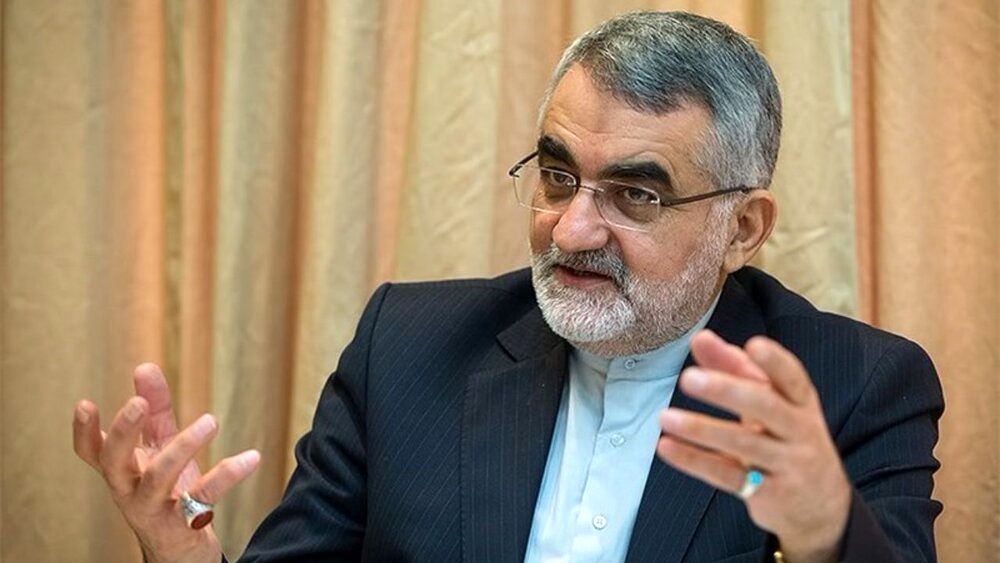 علت سفر لاریجانی به روسیه چیست؟/ توضیح ئیس کمیسیون امنیت ملی