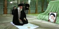  حضور رهبر معظم انقلاب در مرقد مطهر امام خمینی(ره) +  فیلم