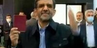 حرکت عجیب و جنجالی ضرغامی هنگام ثبت‌نام در انتخابات ریاست جمهوری+ عکس