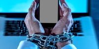 انتقاد شدید روزنامه اصولگرا از جریان به ظاهر مذهبی و انقلابی: با نفوذ در حلقه تصمیم‌گیری برای فضای مجازی، آن را نابود کرد