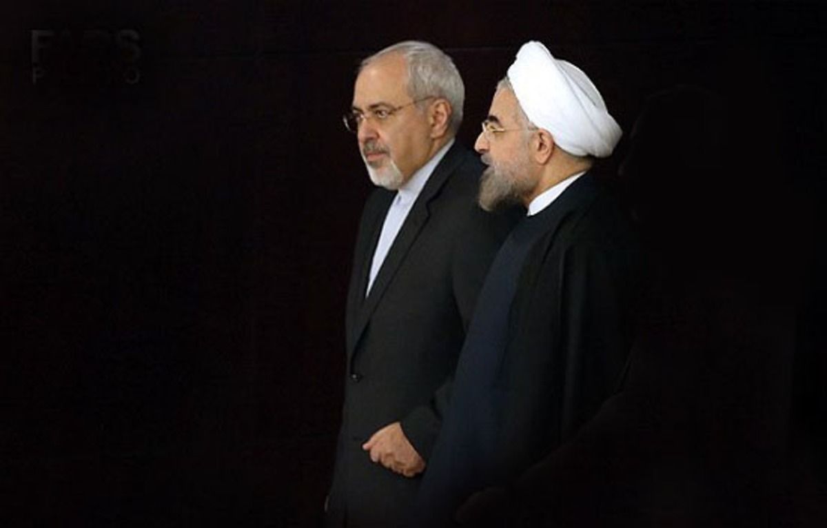 رمزگشایی روزنامه شرق از علت تخریب روحانی و ظریف / هدف کاهش وزن سیاسی این دو چهره در معادلات آینده است