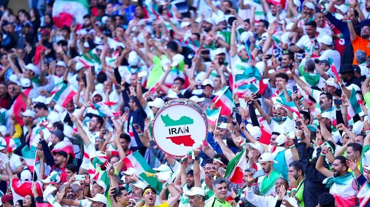 اقدامات غیراخلاقی قطر علیه ایران تمامی ندارد / جایگاه عجیب تماشاگران ایرانی در استادیوم + فیلم