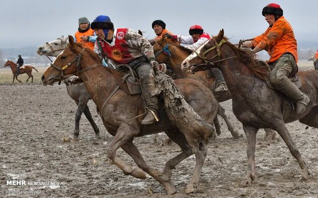 3733177_los-jinetes-kirguisos-practican-el___Z10xwKqt-f_1200x0__1
