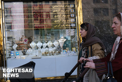 سقف‌زنی دوباره قیمت طلای جهانی؛ طلای آبشده و تتر رکورد زدند/ نوسان قیمت سکه در مرز سرنوشت‌ساز