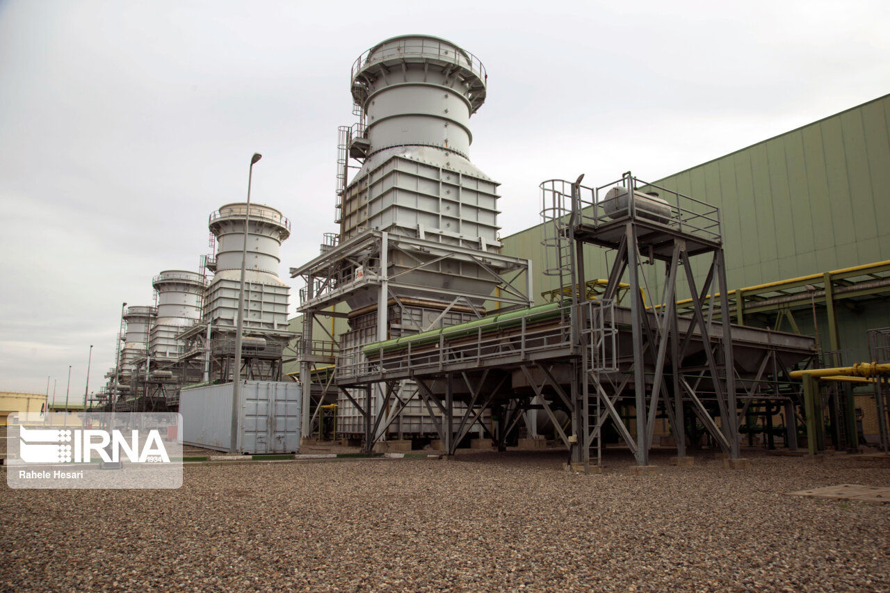 دولت با بهره برداری از این نیروگاه برق صنایع را تامین میکند
