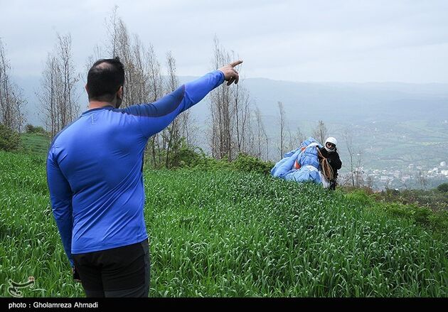 پرواز پاراگلایدر