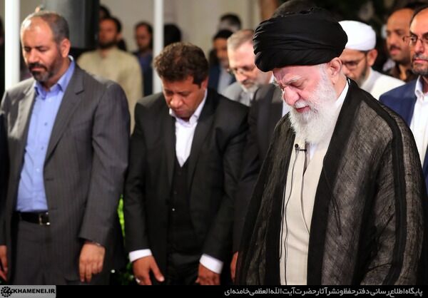 دیدار شاعران با رهبری