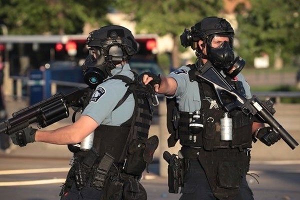یک مأمور پلیس در جریان اعتراضات آمریکا کشته شد