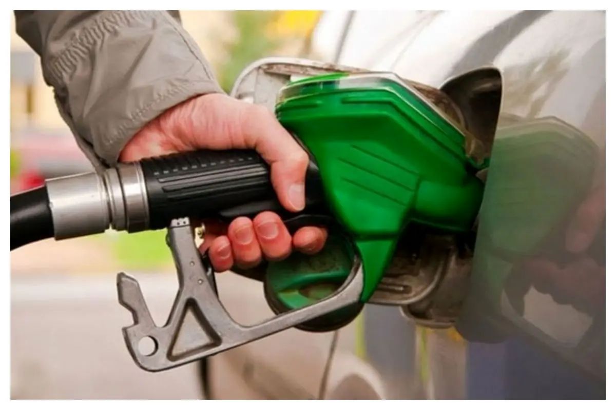 افزایش نرخ بنزین با کارت اضطراری / دولت مردم را به استفاده از کارت سوخت شخصی تشویق می‌کند