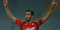 امیر ی در پرسپولیس ماند